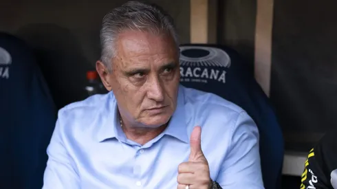 Tite, ex-Flamengo, durante partida contra o Atlético-GO no Maracanã pelo Campeonato Brasileiro A 2024. Foto: Jorge Rodrigues / AGIF