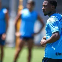 Quinteros ganha reforço de Amuzu no Grêmio para o Gre-Nal