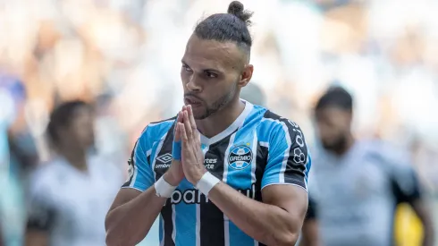 Braithwaite em ação pelo Grêmio – Foto: Foto: Liamara Polli/AGIF