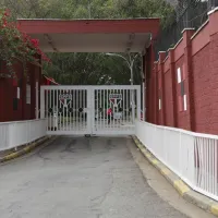 Zagueiro da Premier League, Igor Júlio, busca reabilitação no São Paulo após lesão rara