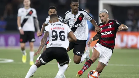 Flamengo e Vasco se enfrentam pela segunda partida da semifinal do Campeonato Carioca.