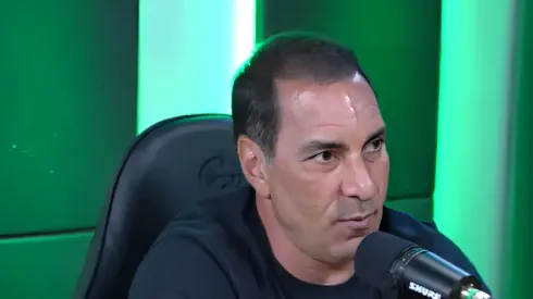Edmundo em live no YouTube opina sobre a semi do Carioca. Foto: Reprodução/ YouTube.
