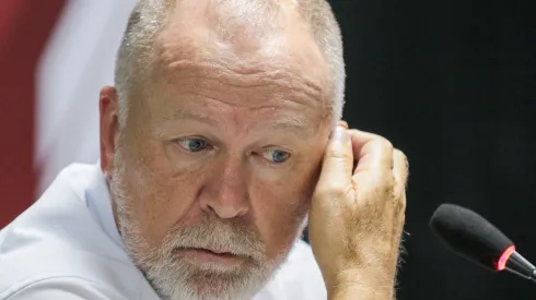 Mano acabou sendo questionado pela demora da estreia de Lavega no Fluminense.