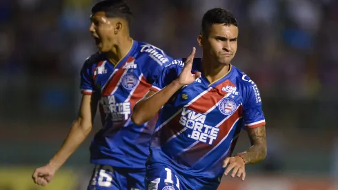 RS – FEIRA DE SANTANA – 09/03/2025 – BAIANO 2025, JACUIPENSE X BAHIA – Rodrigo Nestor jogador do Jacuipense comemora seu gol durante partida contra o Bahia no estadio Joia da Princesa pelo campeonato Baiano 2025. Foto: Jhony Pinho/AGIF