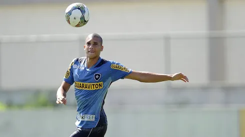 Doria durante treino do Botafogo – Foto: Fabio Castro/AGIF