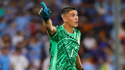 Rochet foi lembrado por Bielsa para a Seleção Uruguaia mesmo sem jogar em 2025 (Photo by Ernesto Ryan)