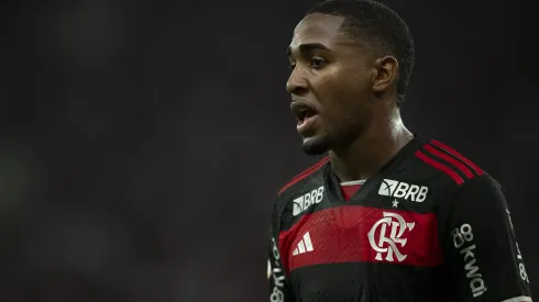 RJ – RIO DE JANEIRO – 13/06/2024 – BRASILEIRO A 2024, FLAMENGO X GREMIO – Lorran jogador do Flamengo lamenta durante partida contra o Gremio no estadio Maracana pelo campeonato Brasileiro A 2024. Foto: Jorge Rodrigues/AGIF