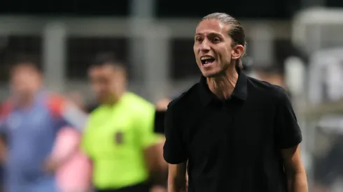 Filipe Luís técnico do Flamengo durante partida contra o Cruzeiro no estádio Independência pelo campeonato Brasileiro A 2024. Foto: Gilson Lobo/AGIF