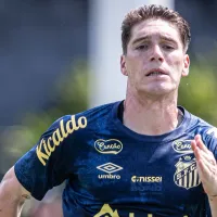 Caixinha prepara Rollheiser para ser titular na estreia do Brasileirão; veja quem sai no Santos