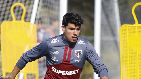 Moreira durante treinamento do SPFC em Orlando, nos EUA.