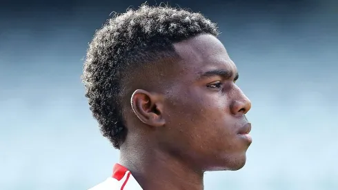 Henry Mosquera pelo RB Bragantino em partida diante do Grêmio. Foto: © Heuler Andrey/Sport Press / Zuma Press/Alamy Live News