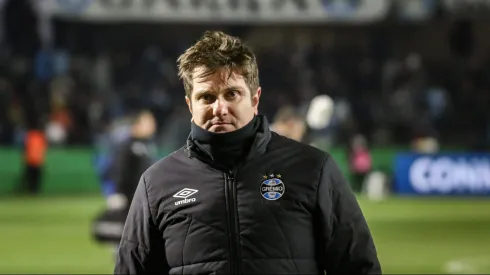 Antonio Brum. ex-dirigente do Grêmio durante partida contra o Fluminense no estádio Couto Pereira pelo campeonato Copa Libertadores 2024.