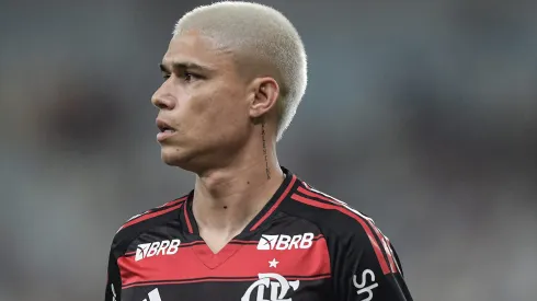 Luiz Araújo não deixou quieto a provocação de Mano – Foto: Thiago Ribeiro/AGIF