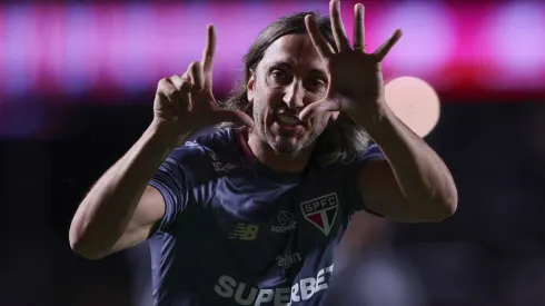 Luis Zubeldía deu aval para SPFC tentar contratar meia-atacante de 34 anos – Foto: Ettore Chiereguini/AGIF