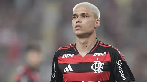 Luiz Araújo em ação no FlaFlu da decisão do Cariocão 2025