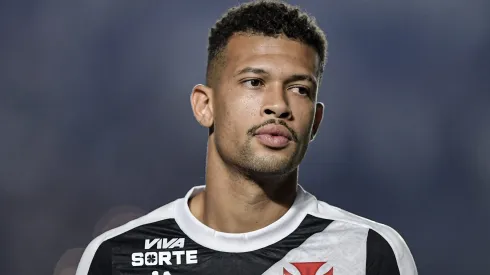 Pedrinho queria uma nova dupla para João Victor – Foto: Thiago Ribeiro/AGIF.