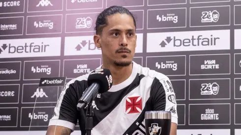 Maurício Lemos apresentado em coletiva pelo Vasco. Foto: Dikran Sahagian/Vasco.