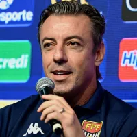 Arbitragem de Raphael Claus em Palmeiras X Corinthians tem postura surpreendente de Augusto Melo