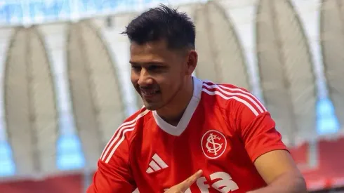 Oscar Romero é apresentado no Inter. Foto Ricardo Duarte/Internacional