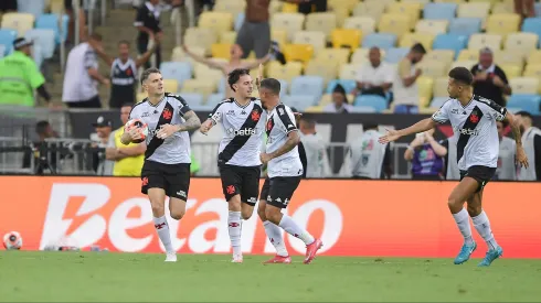 Vegetti jogador do Vasco comemora seu gol durante partida contra o Flamengo -Foto: Thiago Ribeiro/AGIF
