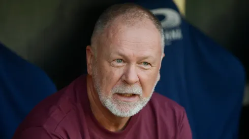 Mano Menezes no comando técnico do Fluminense – Foto: Thiago Ribeiro/AGIF