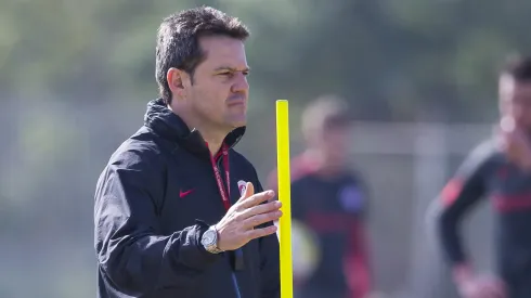 Técnico Argel Fuchs durante treino do Internacional, no CT Parque Gigante. Foto: Jeferson Guareze/AGIF.