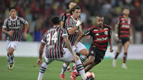 de la Cruz jogador do Flamengo durante partida contra o Fluminense no estádio Maracanã pelo campeonato Carioca 2025.
