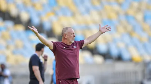 Mano Menezes técnico do Fluminense durante partida contra o Nova Iguaçu no estádio Maracanã pelo campeonato Carioca 2025. Foto: Thiago Ribeiro/AGIF