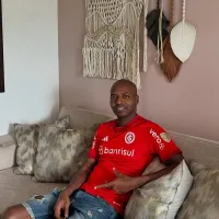 Ex-jogadores e ídolos do Internacional comemoram o título do Campeonato Gaúcho invicto de 2025