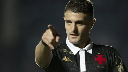 Vegetti em ação pelo Vasco – Foto: Jorge Rodrigues/AGIF.