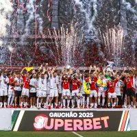 Camisas do Internacional usadas no título do Campeonato Gaúcho, estão sendo leiloadas com autógrafos dos jogadores
