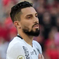 Alex Telles projeta retorno à Seleção Brasileira: “É o trabalho no dia-a-dia”