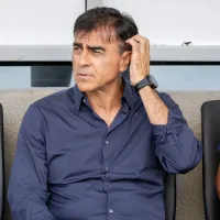 Jornalista manda recado para Gustavo Quinteros no Grêmio: “Deveria mudar o esquema”