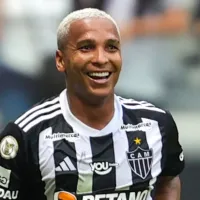 Deyverson saindo do Atlético-MG para fechar com Fortaleza ganha ‘pistas’ do atacante nas redes sociais