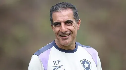 Renato Paiva se reuniu com John Textor para acertar a chegada de reforços