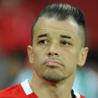 Dirigente do Grêmio responde provocação de D’Alessandro e ameaça: “Vai chegar na Arena e vai apanhar”