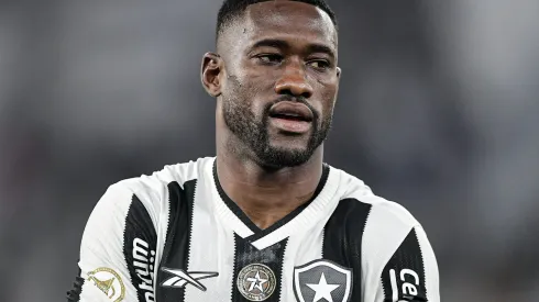 Bastos, zagueiro titular do Botafogo