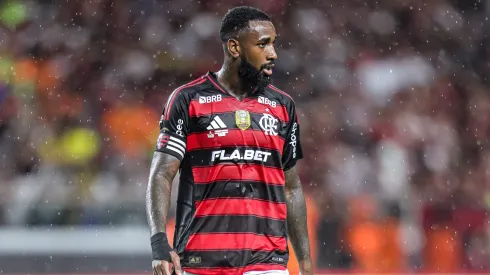Gerson saiu lesionado da partida contra a Colômbia – Foto: Fernando Torres/AGIF