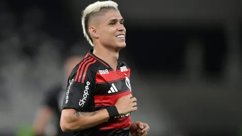 Luiz Araujo, jogador do Flamengo, durante partida contra o Vasco no estadio Engenhao pelo campeonato Carioca 2025. Foto: Thiago Ribeiro/AGIF