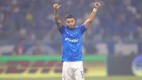 Lateral-direito foi criticado no início do ano, mas brilhou no último sábado