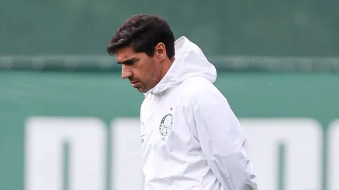 Abel Ferreira em treino na Academia de Futebol