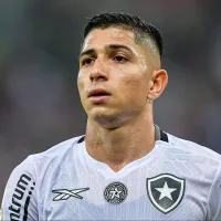 Exames não apontam lesão e Savarino voltará ao Botafogo contra o Juventude