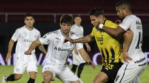 Última visita do Grêmio ao Paraguai terminou em vitória diante do Guaraní (Photo by Luis Vera)
