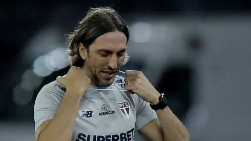 Zubeldía tem problemão nos bastidores com falta de opção no elenco