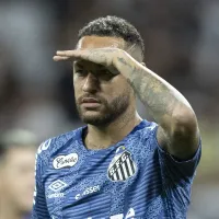 Neymar se despedindo dos companheiros no Santos rumo à MLS tem chance de acontecer em 2025
