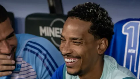 Matheus Pereira meia durante jogo no Mineirão.