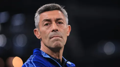 Treinador segue pressionado no clube paulista