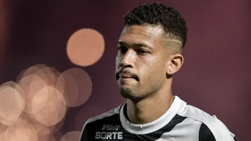 João Victor em ação pelo Vasco – Foto: Thiago Ribeiro/AGIF