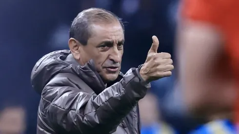 Ramón Díaz vai precisar mexer no Corinthians.