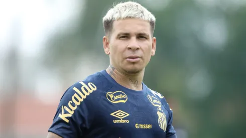 Soteldo toma decisão após se afastado dos titulares